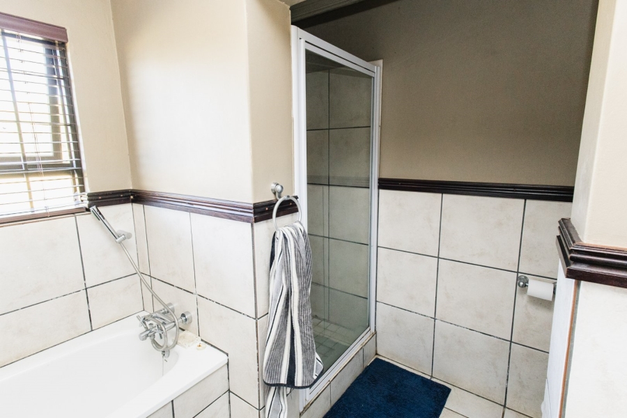 4 Bedroom Property for Sale in Groenvlei Sh Free State